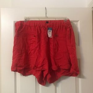❤️Red plus size shorts from Rue 21❤️